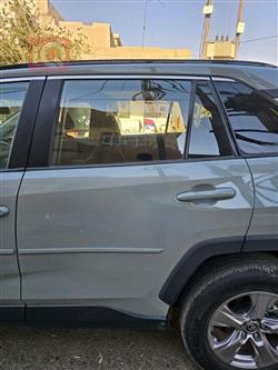 تۆیۆتا ڕاڤ 4